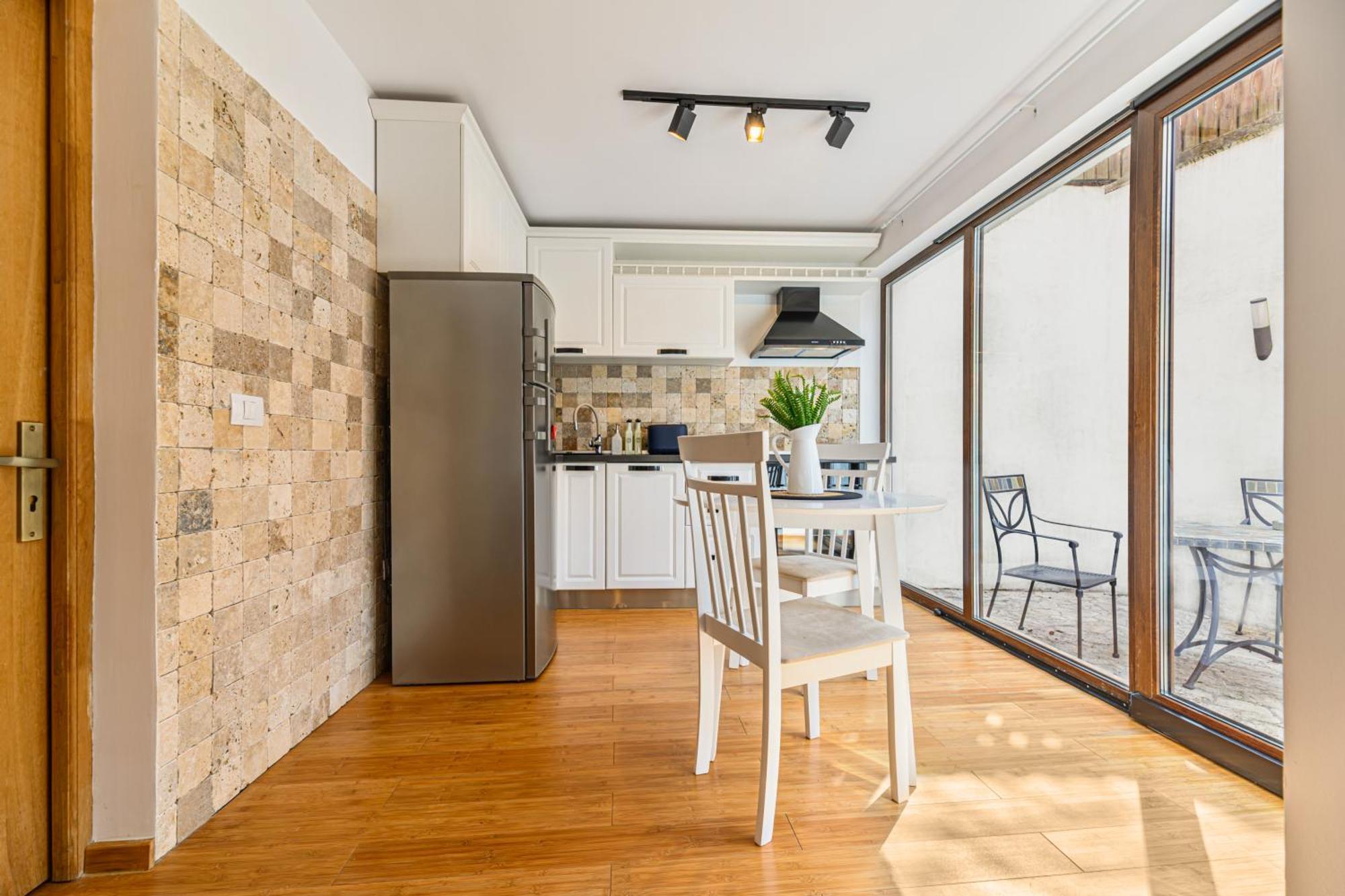 Casa vacanze Ceahlau Cozy House With Terrace, Bbq & Free Parking